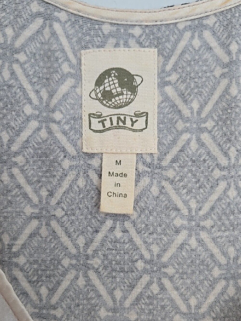 100% Silk Anthropologie Tiny Floral Printed V-Neck Sleeveless Top Size M - Picture 3 of 12